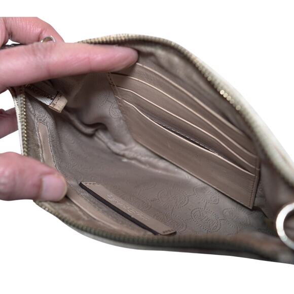 Michael Kors Jet Set Monogram Wristlet Wallet White Coated Canvas AV-1308 - Picture 8 of 14